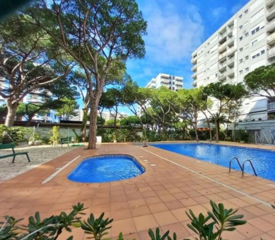 Apartamento Vacacional & Holiday Blanes Bagian luar foto