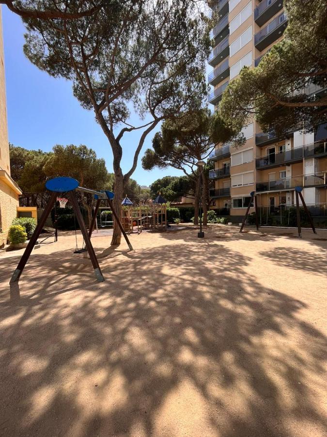 Apartamento Vacacional & Holiday Blanes Bagian luar foto