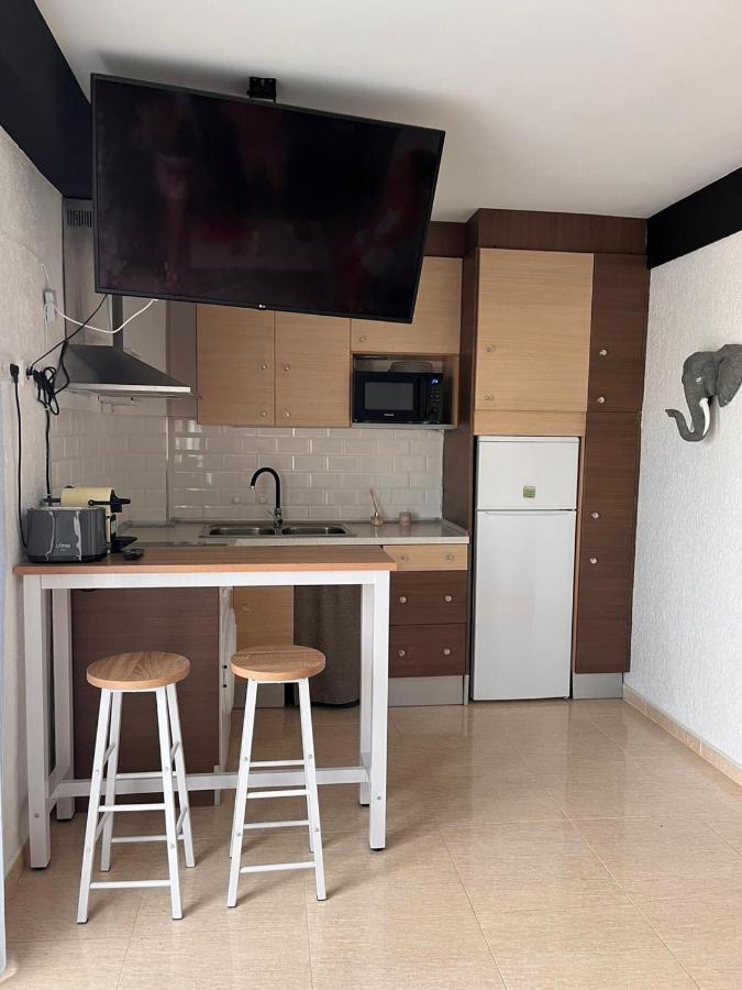 Apartamento Vacacional & Holiday Blanes Bagian luar foto