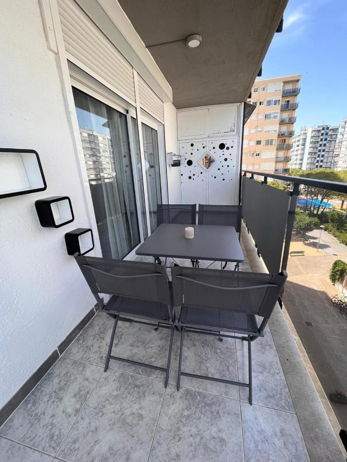 Apartamento Vacacional & Holiday Blanes Bagian luar foto